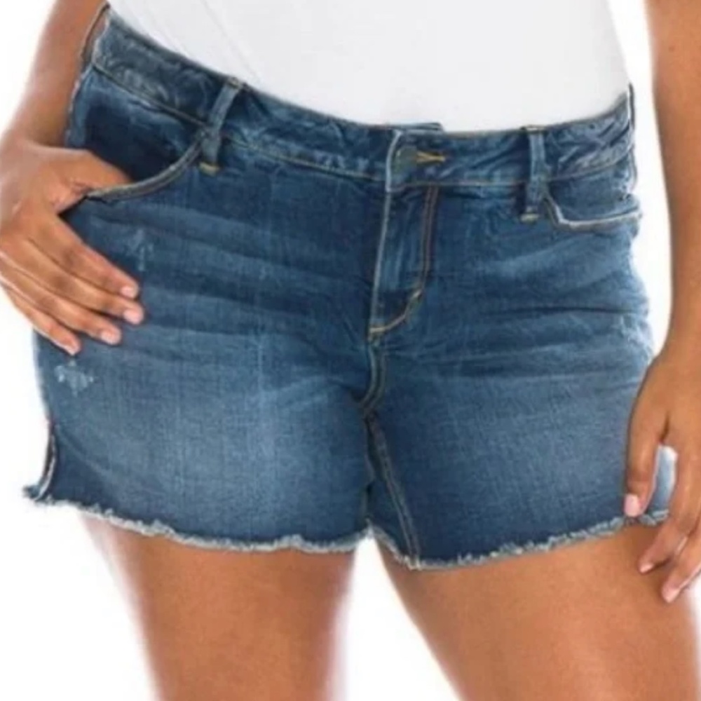 SLINK Split raw hem distressed denim shorts